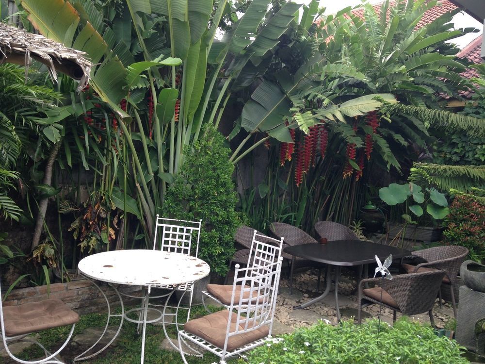 Venezia Homestay And Garden ยอกยาการ์ตา ภายนอก รูปภาพ