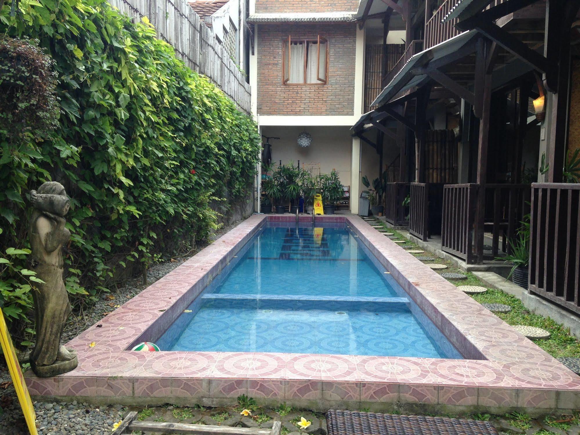 Venezia Homestay And Garden ยอกยาการ์ตา ภายนอก รูปภาพ