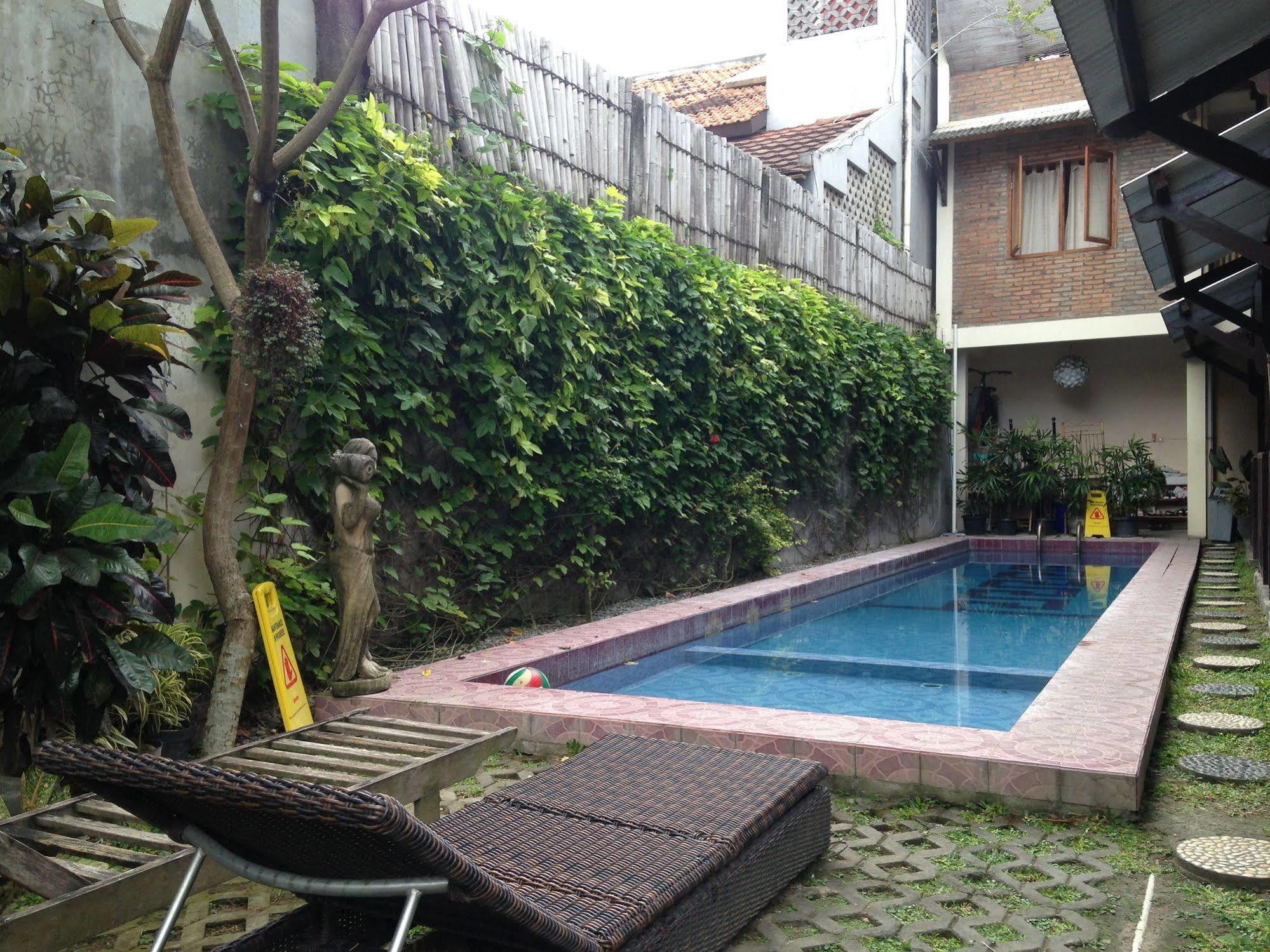 Venezia Homestay And Garden ยอกยาการ์ตา ภายนอก รูปภาพ
